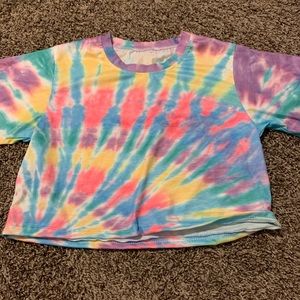 Cropped tie dye shirt